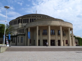 POLOGNE : Wroclaw - Halle du centenaire
(2006) POLOGNE : Wroclaw - Halle du centenaire
(2006)